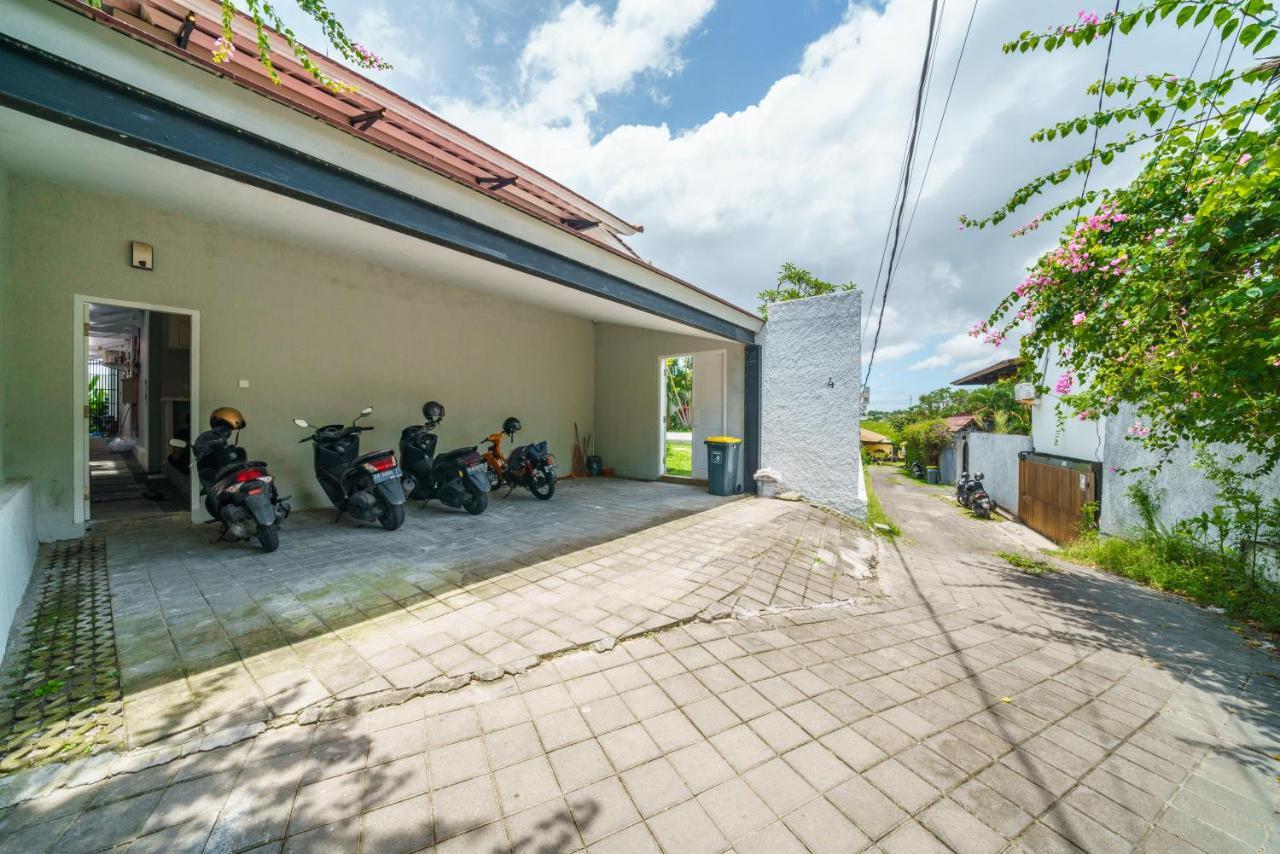 Villa Okenada - Modern 5-Bedroom Pool Villa In Berawa! Canggu Exterior foto